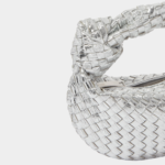 Judie metallic Prateada Fundo branco